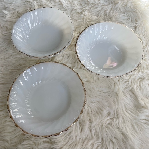 Anchor Hocking Fire King Vintage Milk Glass Swirl Bowls Gold Trim Set of 3 - Picture 4 of 10